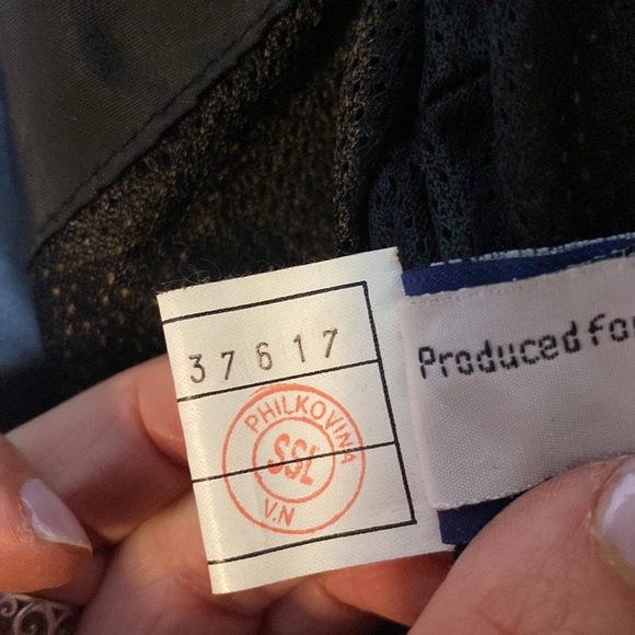 Triumph Motorcycle Jacket with all four pieces of shoulder & elbow armor. EUC - Picture 14 of 16